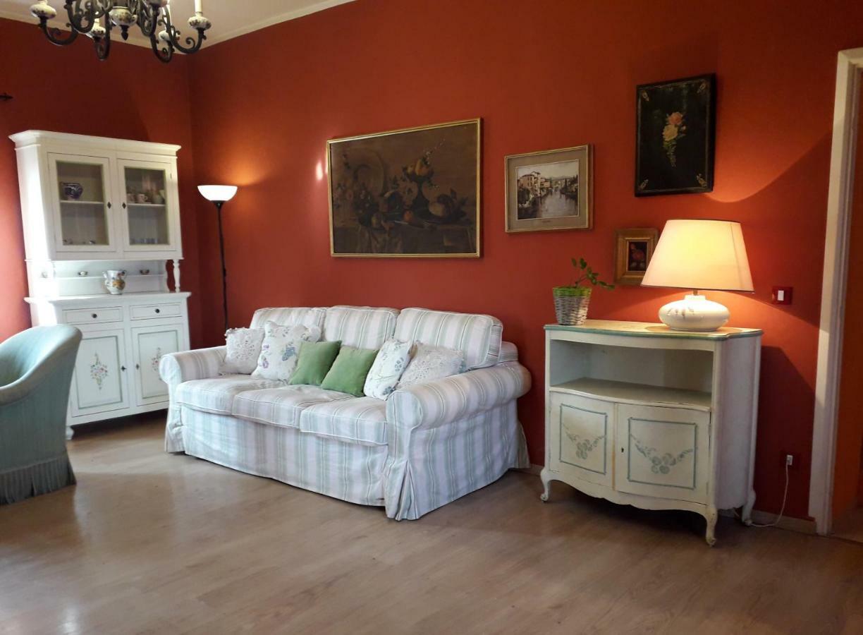 Alle Preci Country House Santa Restituta 外观 照片