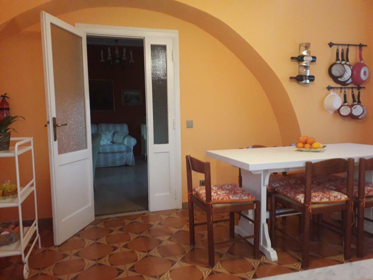 Alle Preci Country House Santa Restituta 外观 照片