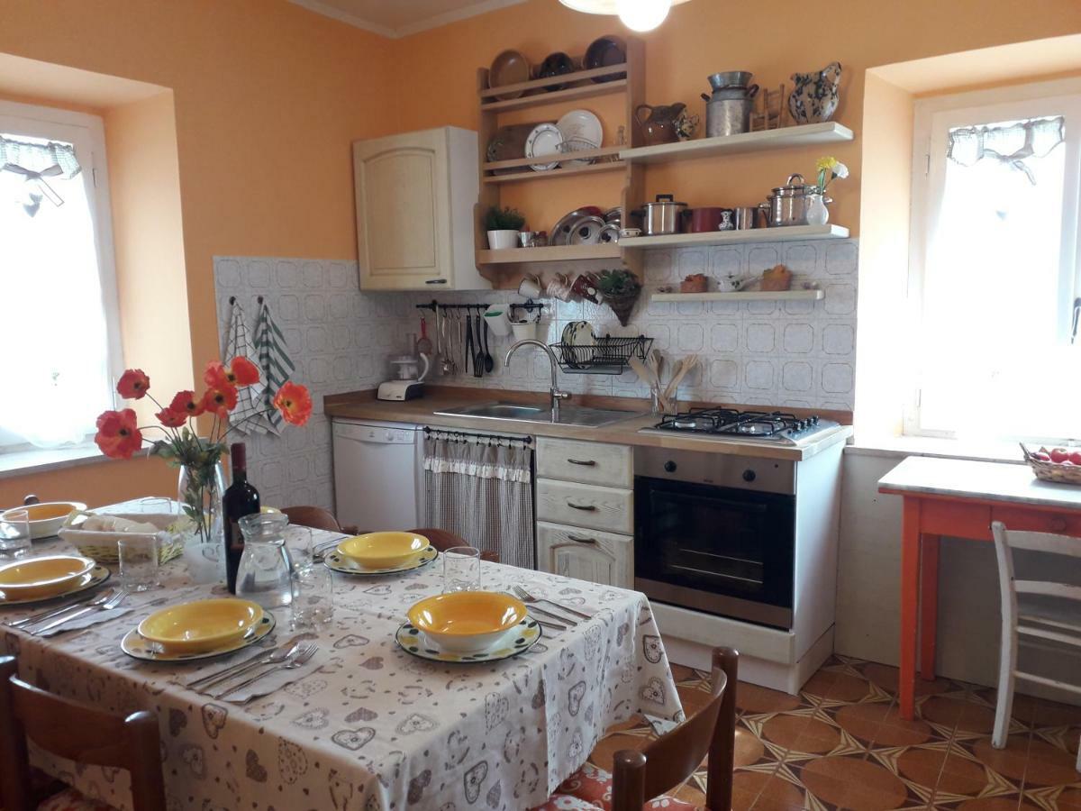Alle Preci Country House Santa Restituta 外观 照片