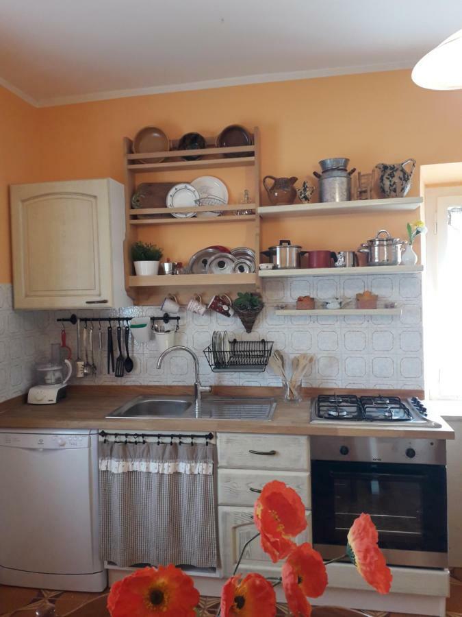 Alle Preci Country House Santa Restituta 外观 照片